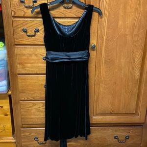 GAP Black Velvet Dress Size 6P